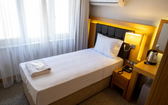 Lotus Park Hotel