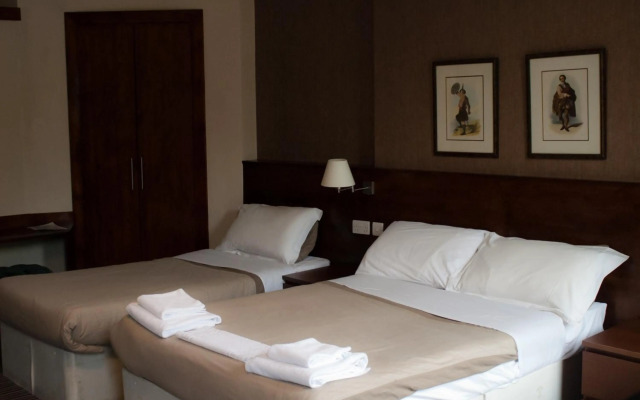 Edinburgh House Hotel