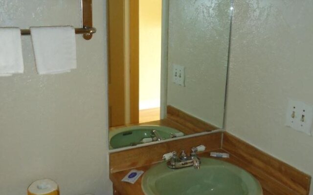 Budget Inn