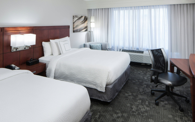 Courtyard by Marriott Alexandria Old Town/Southwest