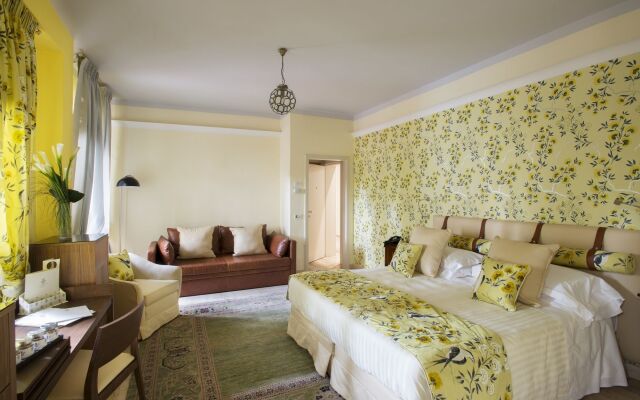 Augustus Hotel & Resort