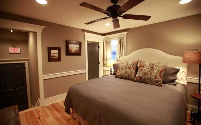 229 King Luxury Suites