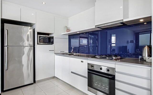 Circle on Cavill - Holidays Gold coast