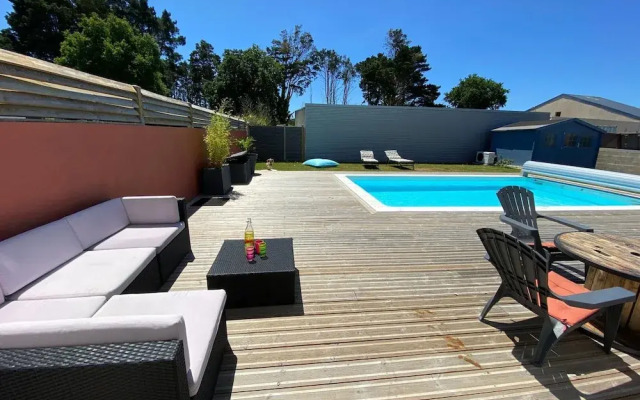 Beautiful House With Heated Pool, Ploemeur