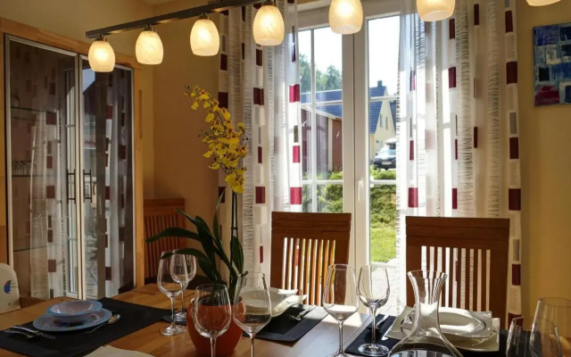 Holiday House Nightingale, Glowe