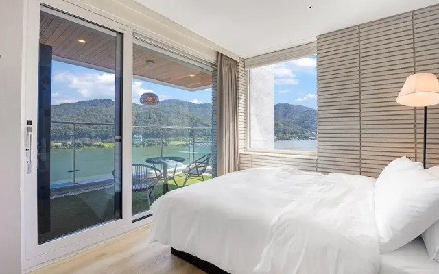 Gapyeong Laputa Resort