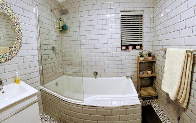 2 Dolphin Ridge , Bloubergstrand