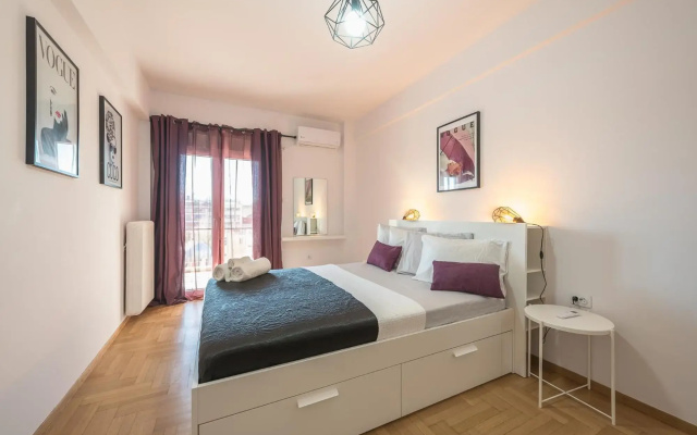 Superb Acropolis view 3bd apt in historical center