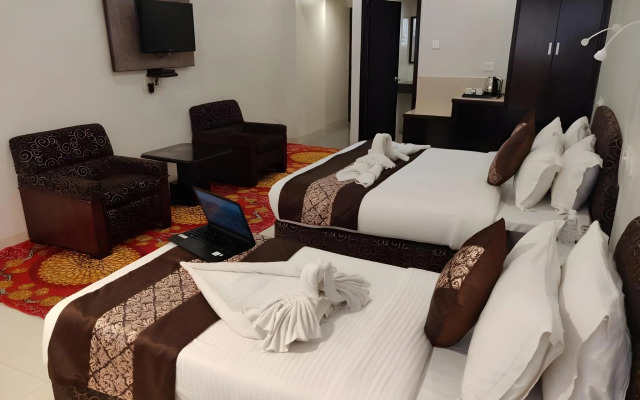 Chandra Inn