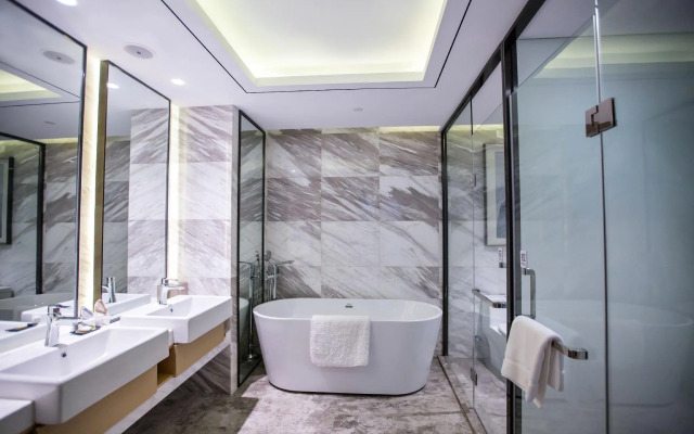 Lakehome Hotel Konggang