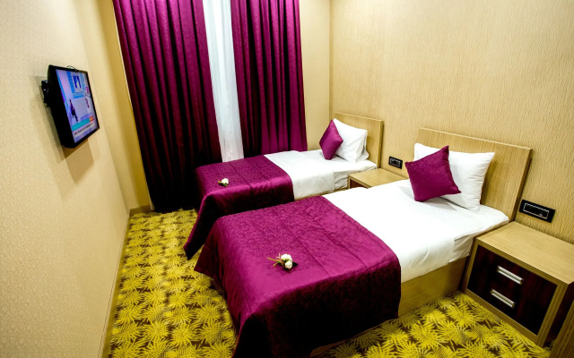 West Shine Hotel