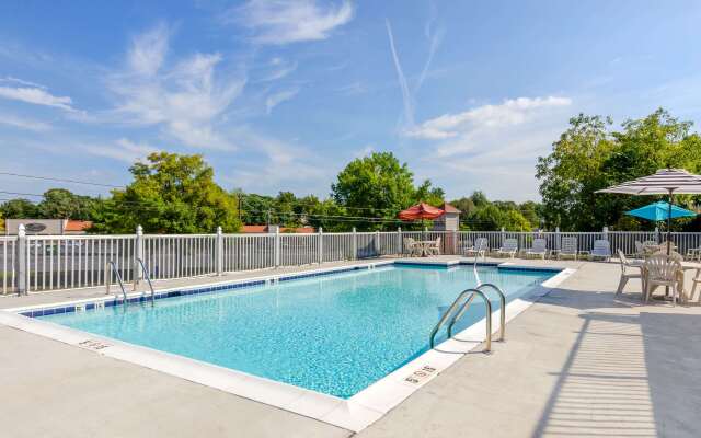 Quality Inn Waynesboro - Skyline Drive