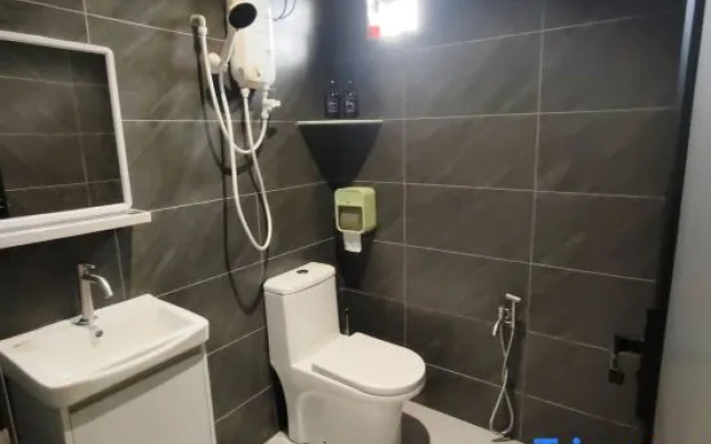 D'Laman Ceria 20 paxes 6R4B near TC Kuantan – Bathroom – Kuantan