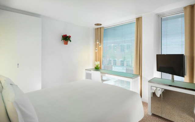 the youniQ Hotel