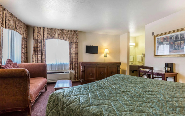 Rodeway Inn Magic Mountain Area