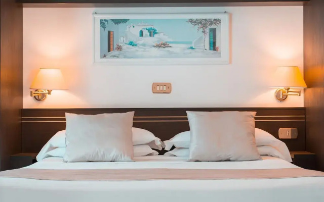 Tastefully Furnished Apartment Near the Sea