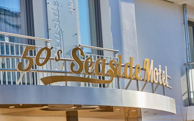 Bernstein 50'S Seaside Motel
