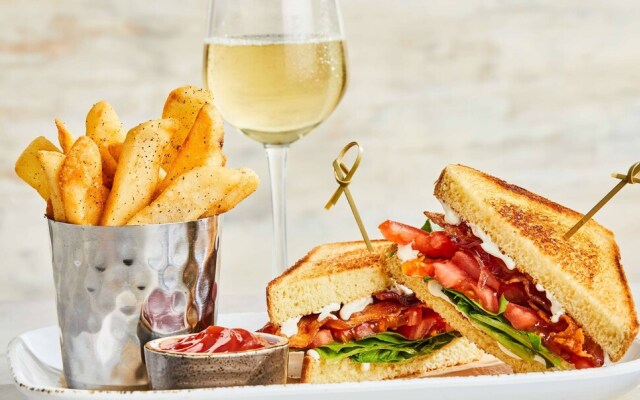 Courtyard Springfield