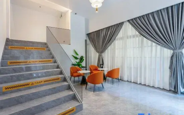 Yishan County Hotel Apartments (Yuyuan Subway Station Branch)