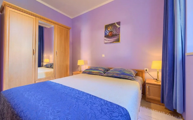 Pleasant Apartment in Vantacici Amid the Sea