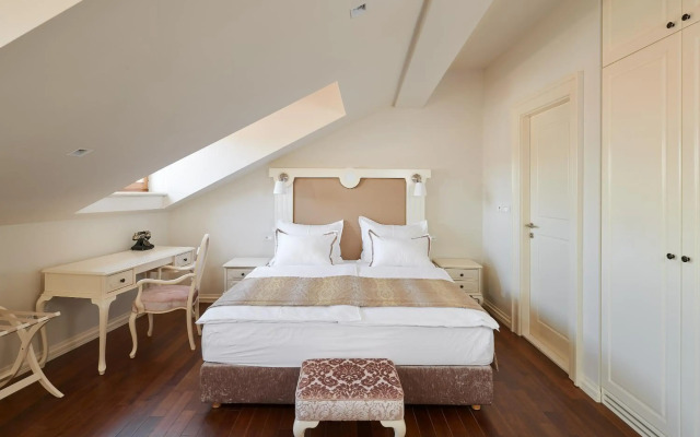Piazza Heritage Hotel