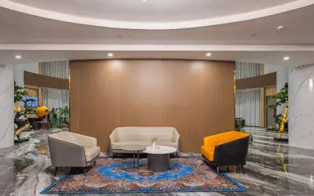 Grand Rezen Hotel Tekesi