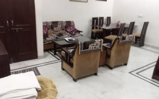 Room-home Stay Bed And Break Fast