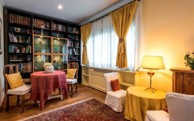 Deluxe Charming Florentine VILLA in the City. PLUS