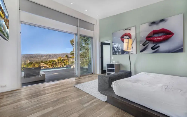 Mulholland View - Mid-century Modern Escape w/ Infinity Pool