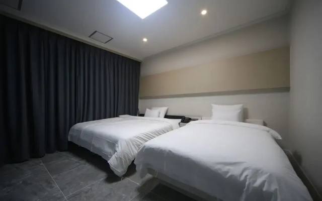 Busan Gangseo Gulangdong Besti Hotel