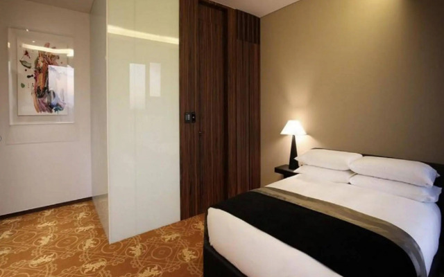 Hotel Leo