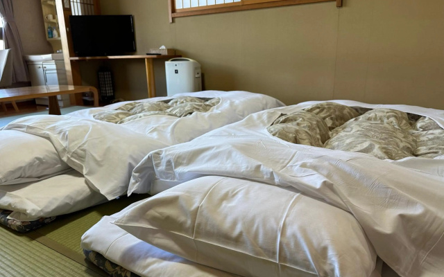 Guesthouse Hiiragi – Guest Rooms – Yamanakako