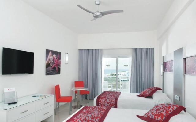Hotel Riu Playa Blanca - All Inclusive