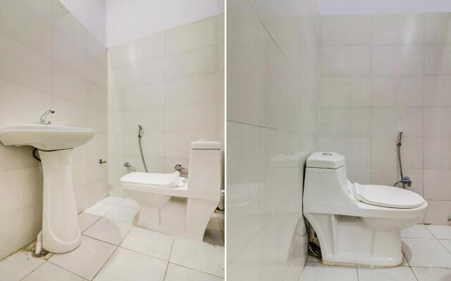 OYO 74957 Hotal Niwari House
