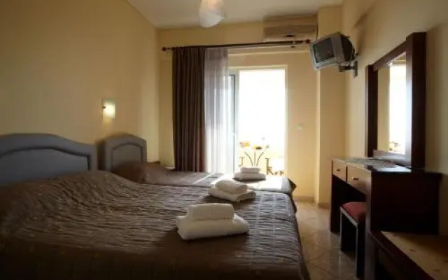 Evoikos beach & resort