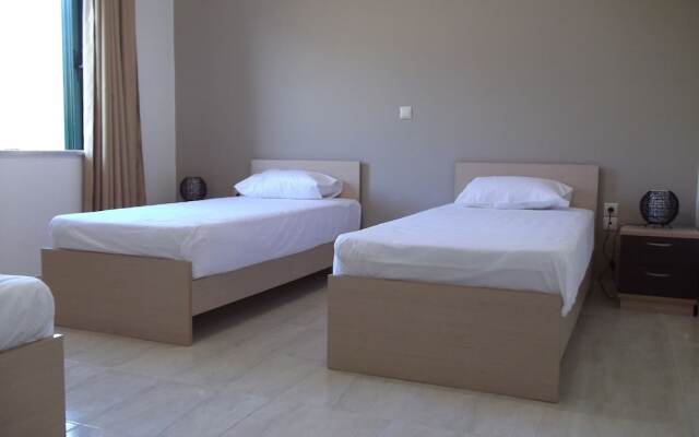 Kritamos Beach Apartments