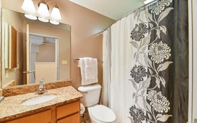 Bluebird Suites at the Warehouse District