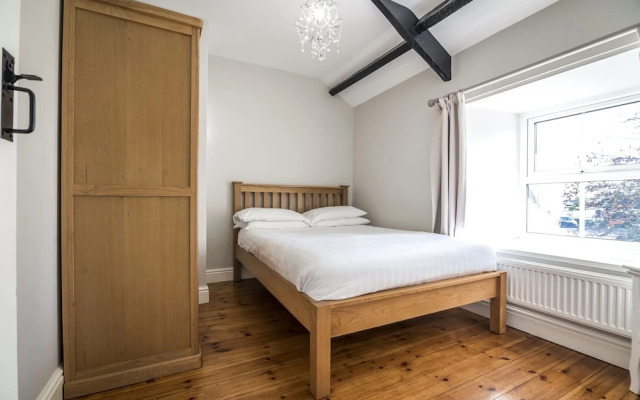 Barn Conversion - Hot Tub - Penally
