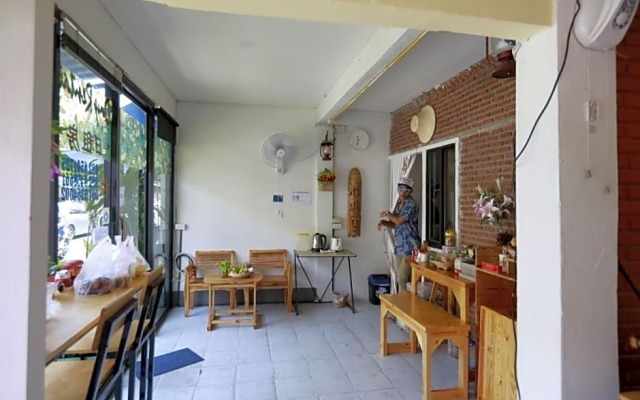 Banana hostel (Don Muang)