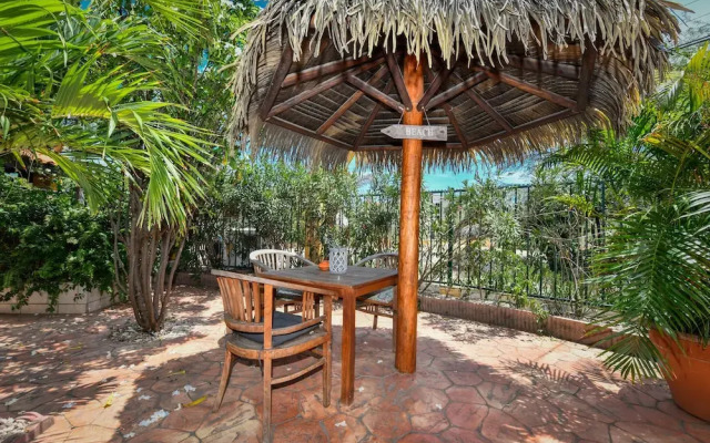 Brisas Studio Apartments - Adults Only