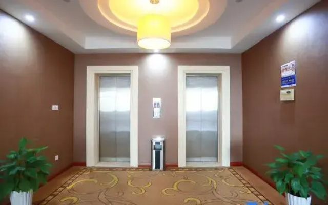 Yunshang Manju Hotel (Shaoxing East Station)