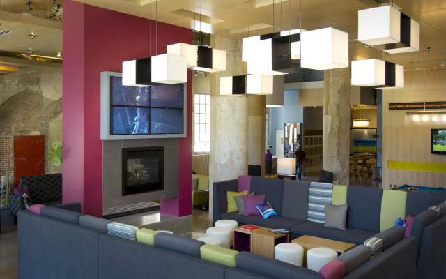 Aloft Dallas Downtown