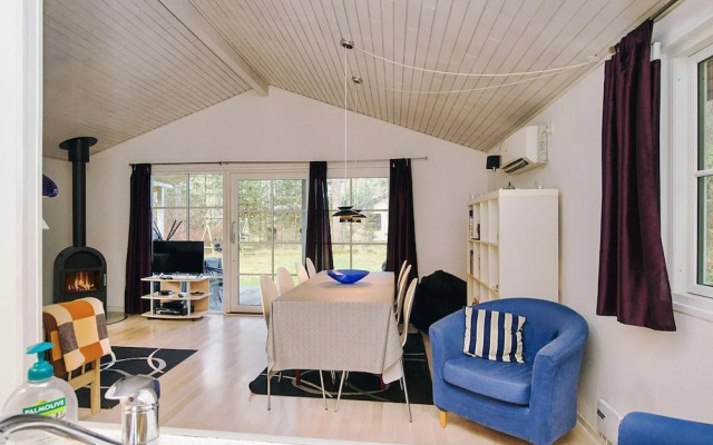 Idyllic Holiday Home in Store Fuglede near Forest