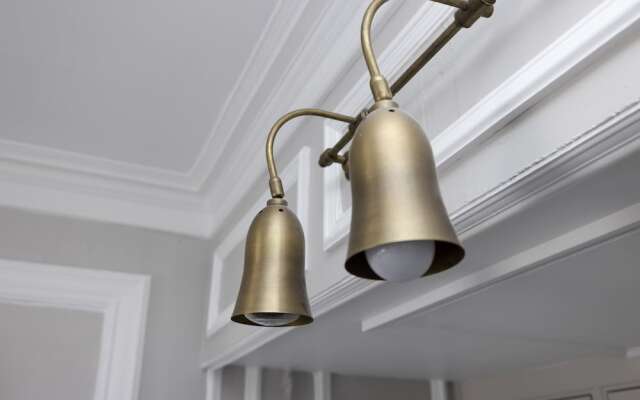 JOIVY Eclectic & Design Led 3Br Apt Near Edinburgh Castle