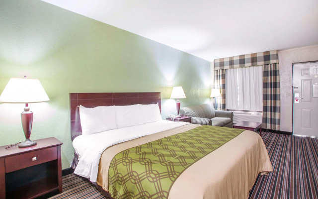 Econo Lodge Belton - Kansas City South
