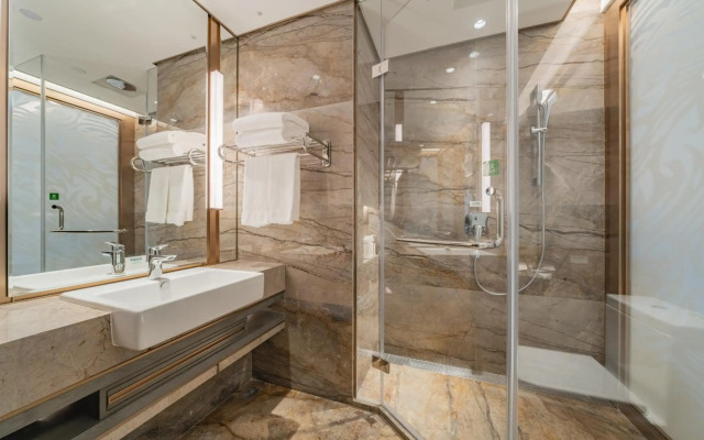 Holiday Inn Zhengzhou by IHG