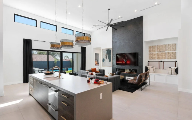 Ember-pool Heat Available-in North Scottsdale