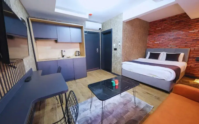 Nomad Hub Istanbul Suit