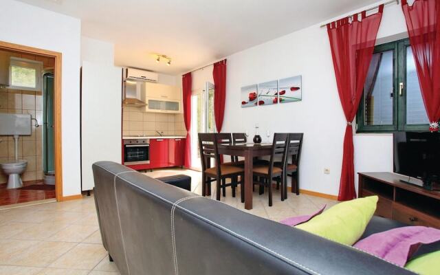 Awesome Home in Trstenik With Wifi and 4 Bedrooms