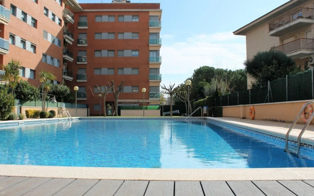 Suitur beach apartment with pool